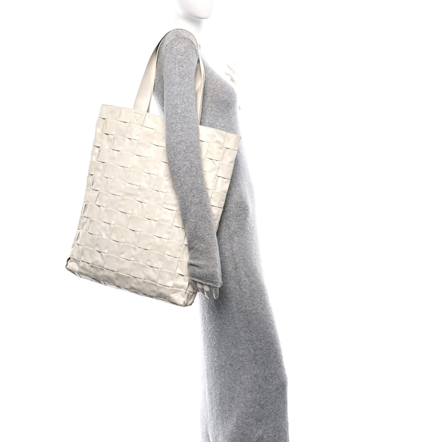 Calfskin Maxi Intrecciato Cassette Tote White