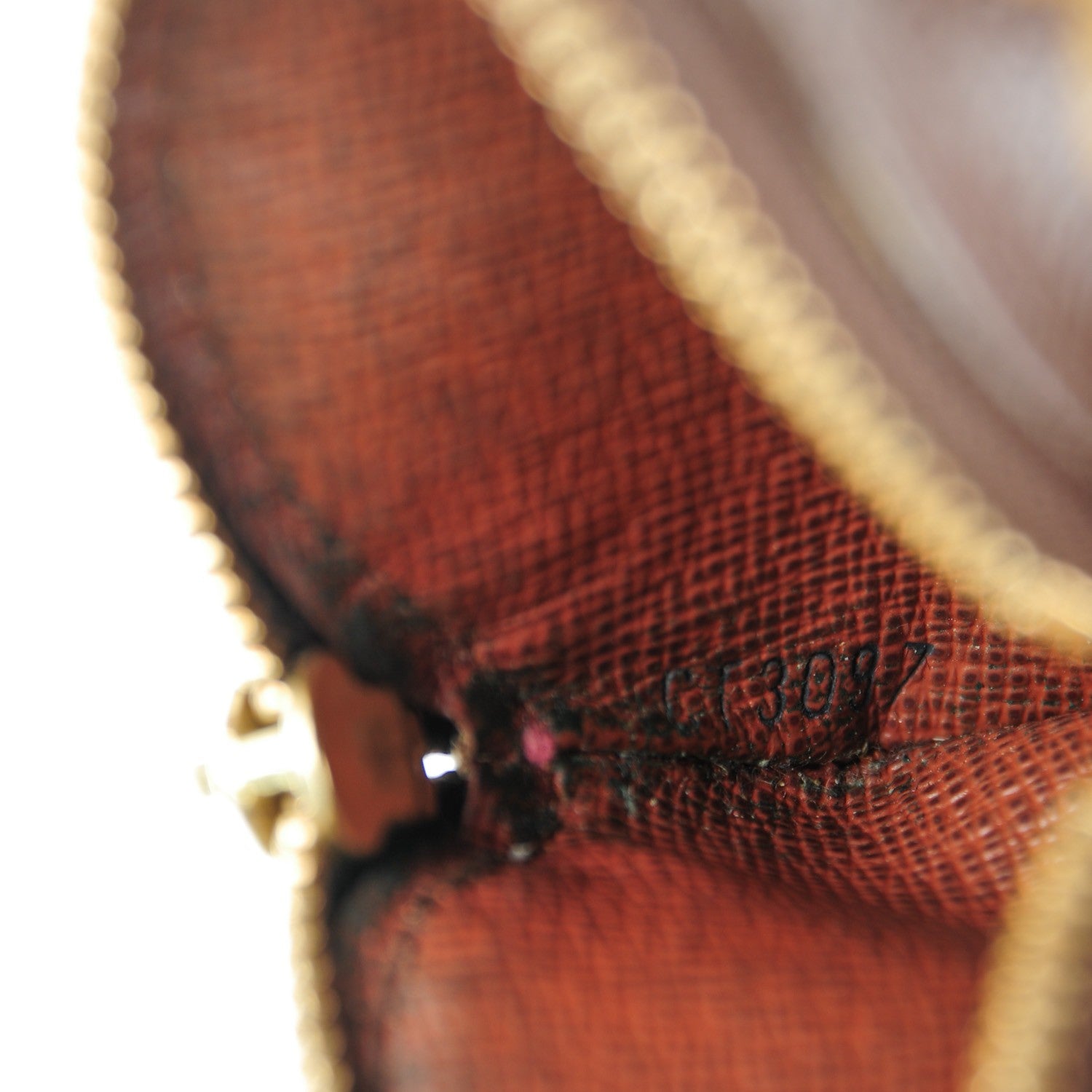 Louis Vuitton Monogram Round Coin Purse 7 of 7