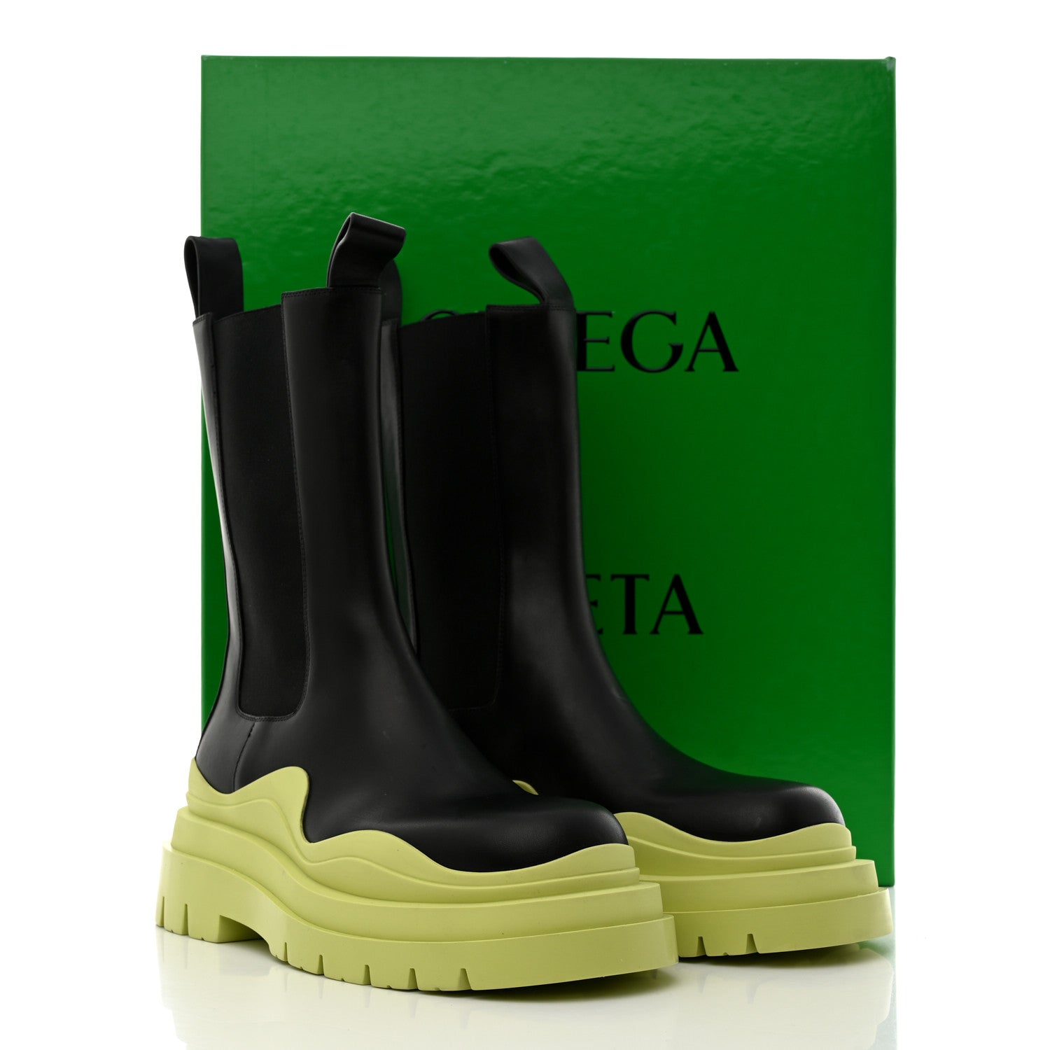 Bottega Veneta Calfskin The Tire Chelsea Boots 38 Black Seagrass 9 of 9