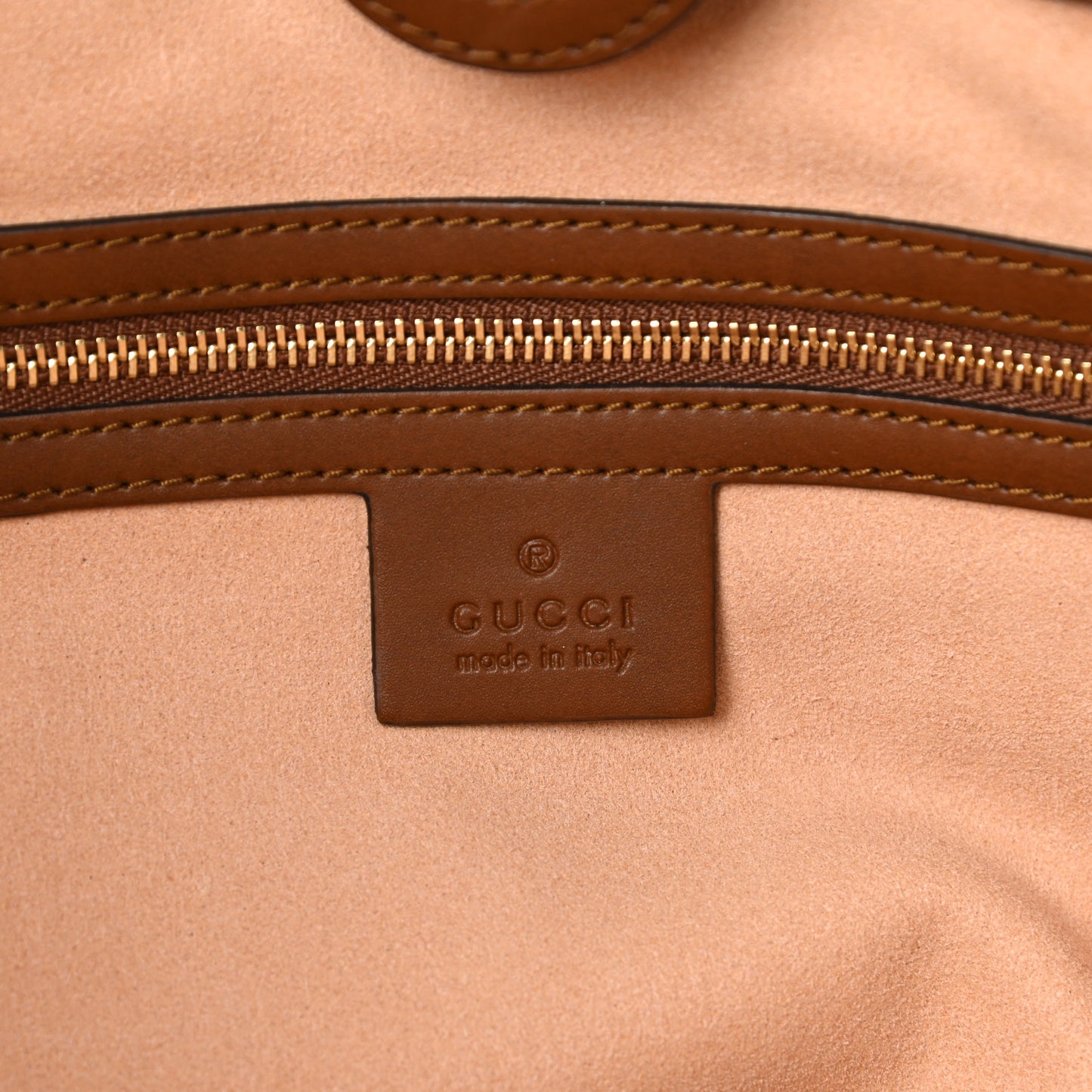 Soft GG Supreme Monogram Medium Crossbody Tote Beige Cuir