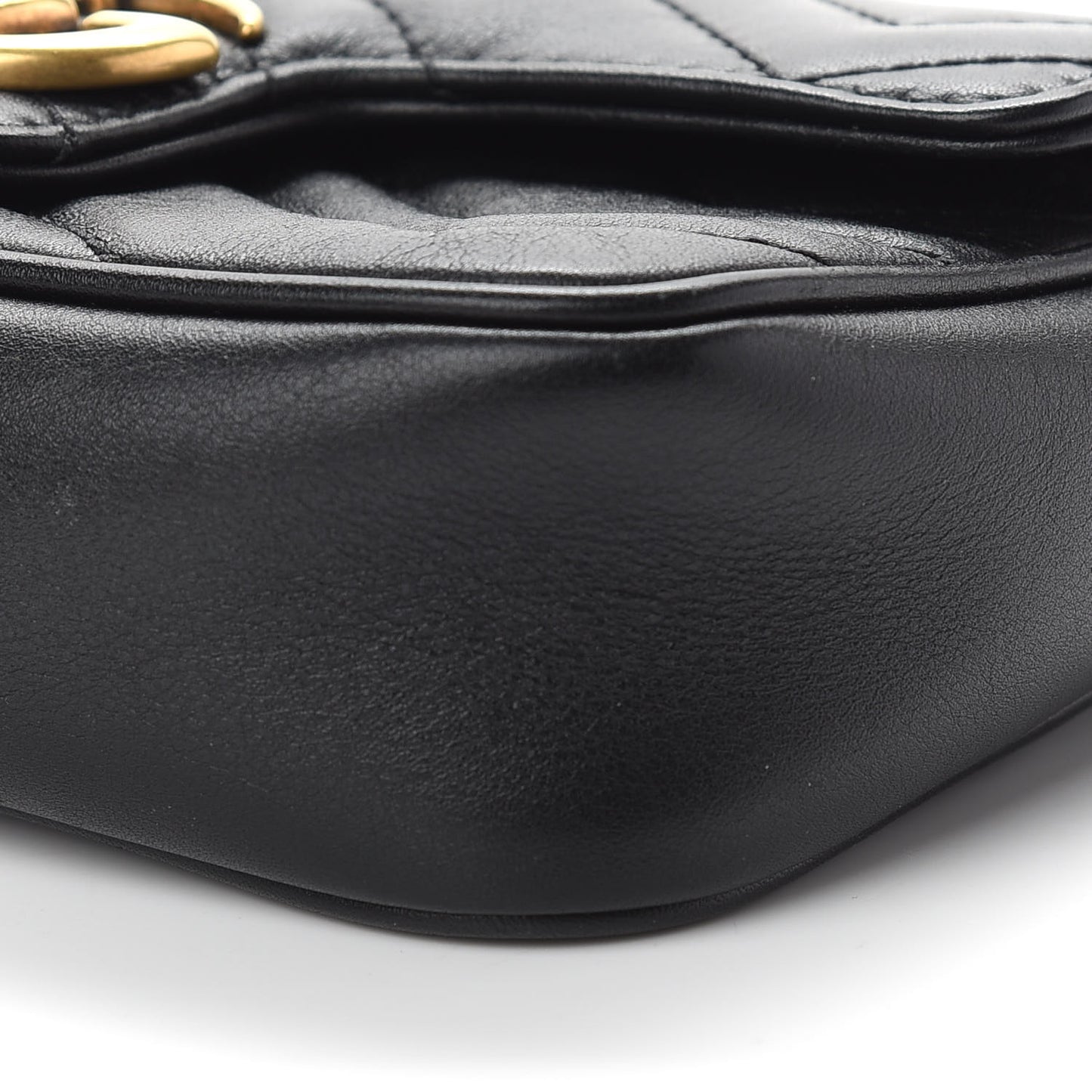 Calfskin Matelasse Super Mini GG Marmont Shoulder Bag Black