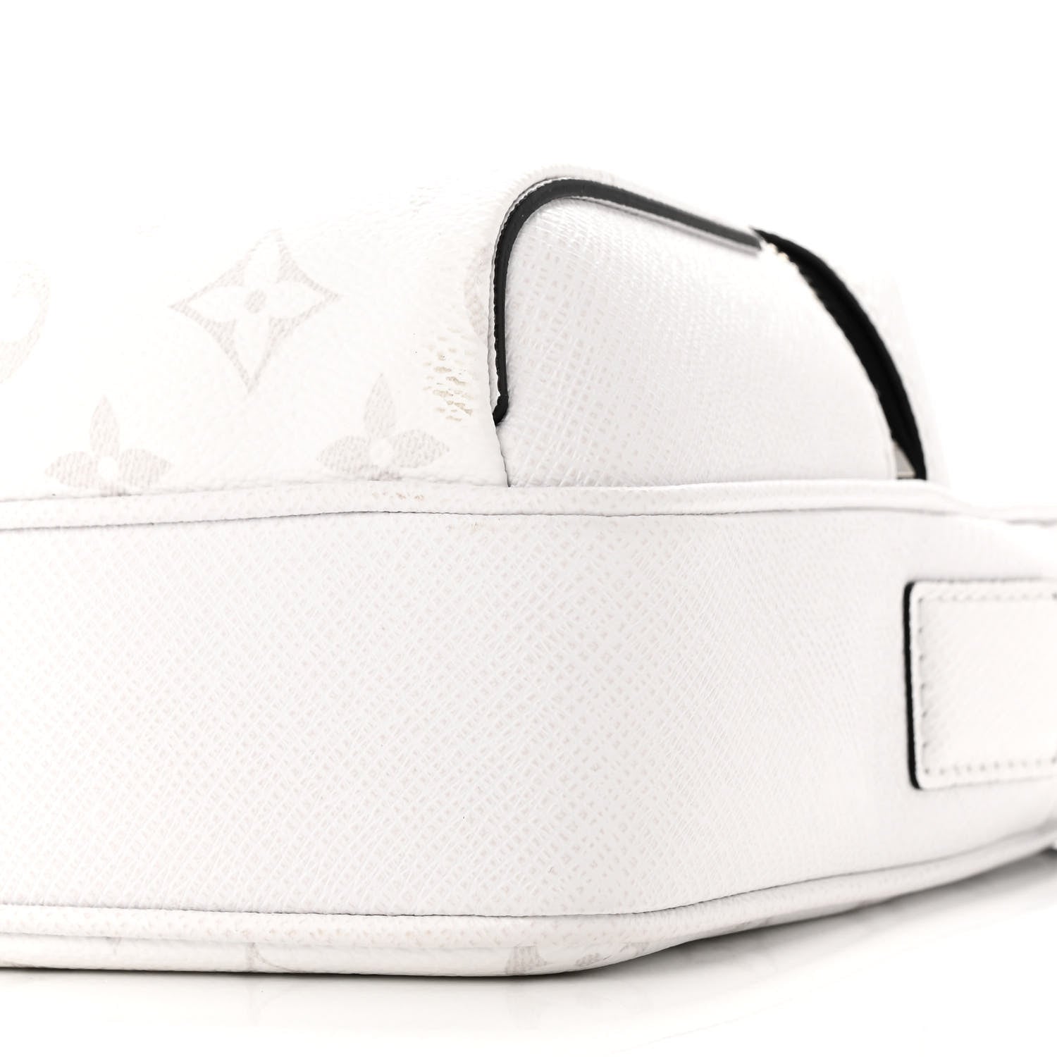 Louis Vuitton Taiga Monogram Outdoor Messenger White 9 of 10