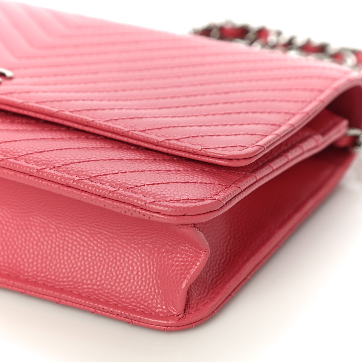 Caviar Chevron Quilted Wallet On Chain WOC Pink