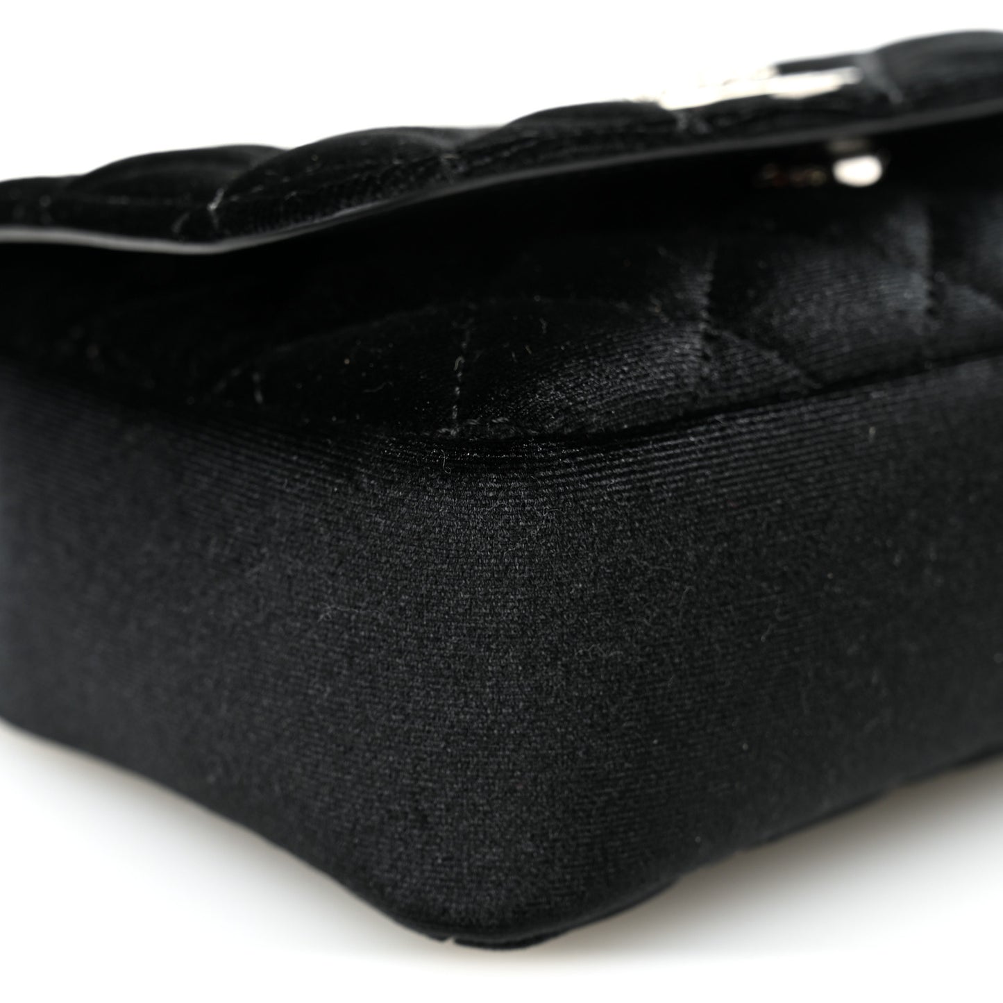 Velvet Quilted Medusa Chain Crossbody Black