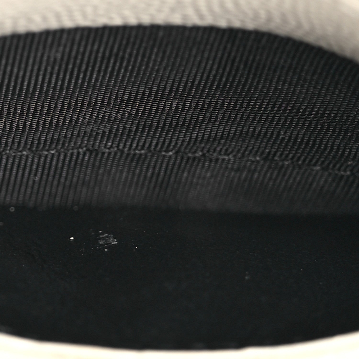 Saint Laurent Grain De Poudre Matelasse Chevron Monogram Credit Card Case Crema Soft 5 of 16