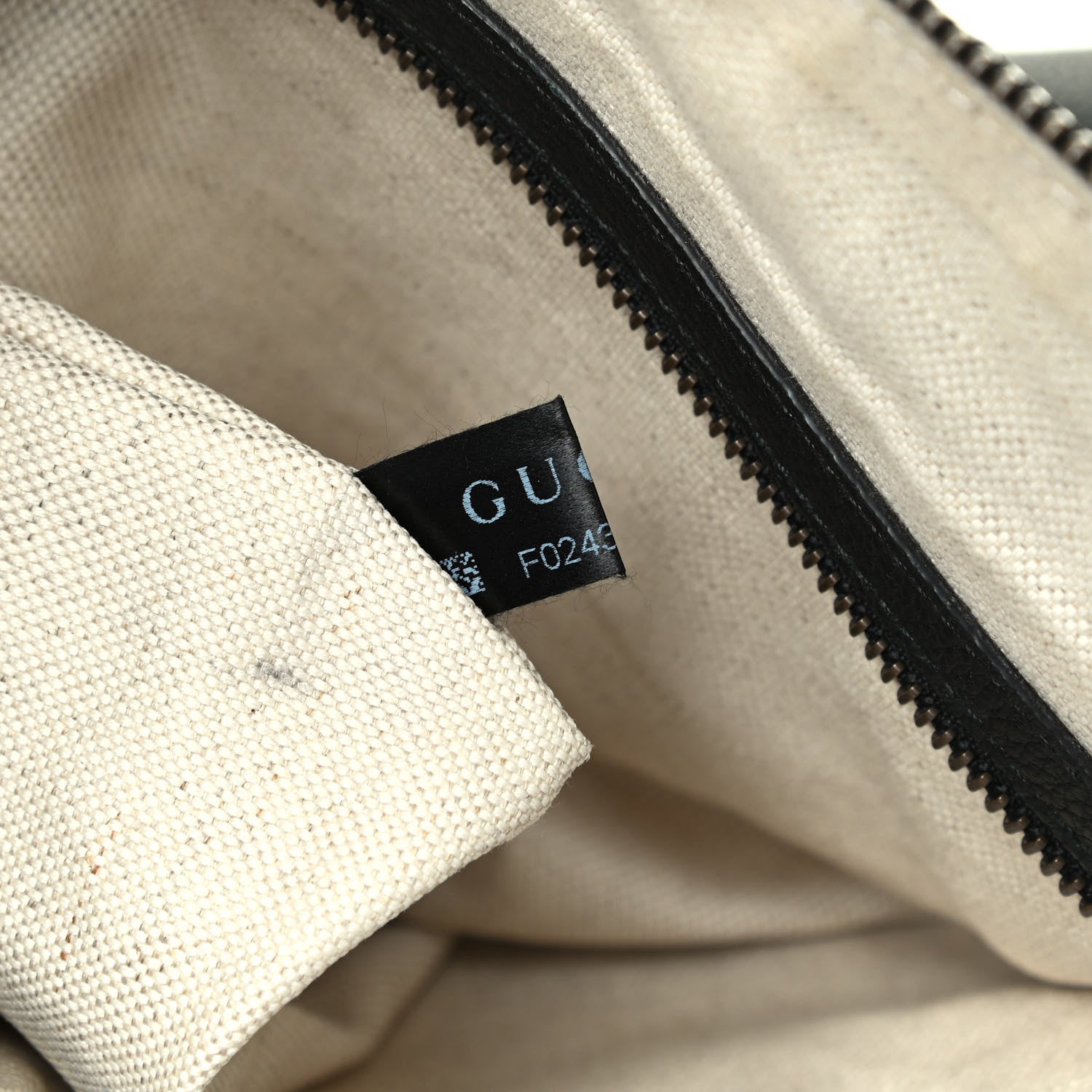 Gucci Grained Calfskin Logo Half Moon Hobo Black 7 of 11