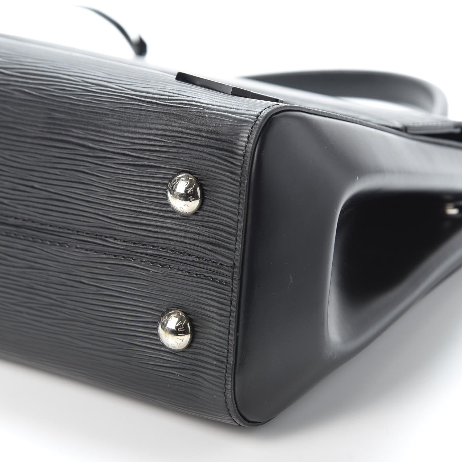 Louis Vuitton Epi Cluny MM Black 6 of 17