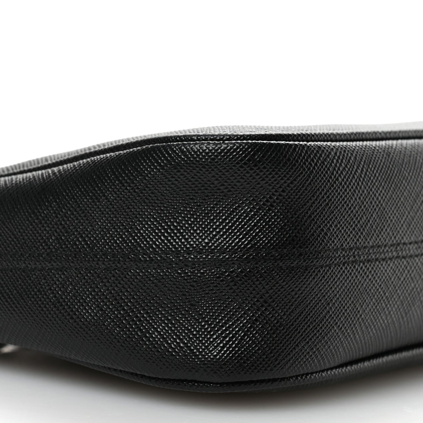Saffiano Lux Re-Edition 2005 Shoulder Bag Black