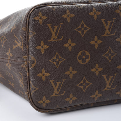 Louis Vuitton Monogram Neverfull MM 28 of 30