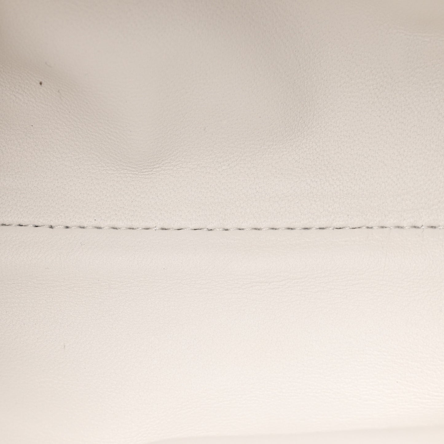 Patent Mini Pouch Chalk