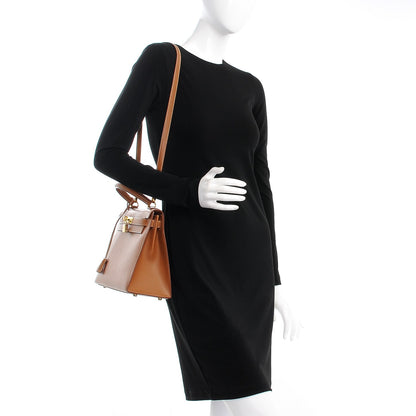 Hermes Courchevel Kelly Sellier 28 Gold 2 of 37