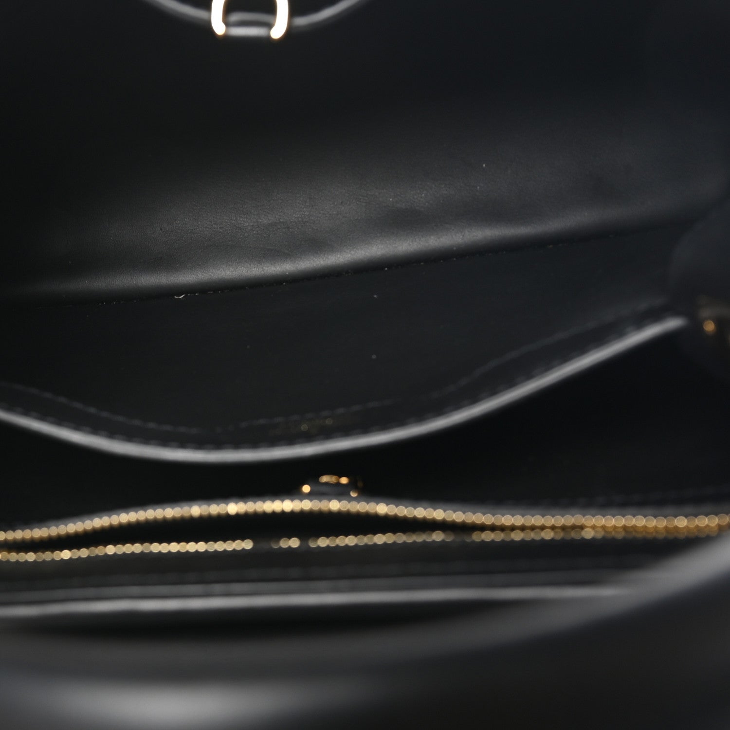 Louis Vuitton Raffia Calfskin Capucines MM Black Ecru 5 of 9