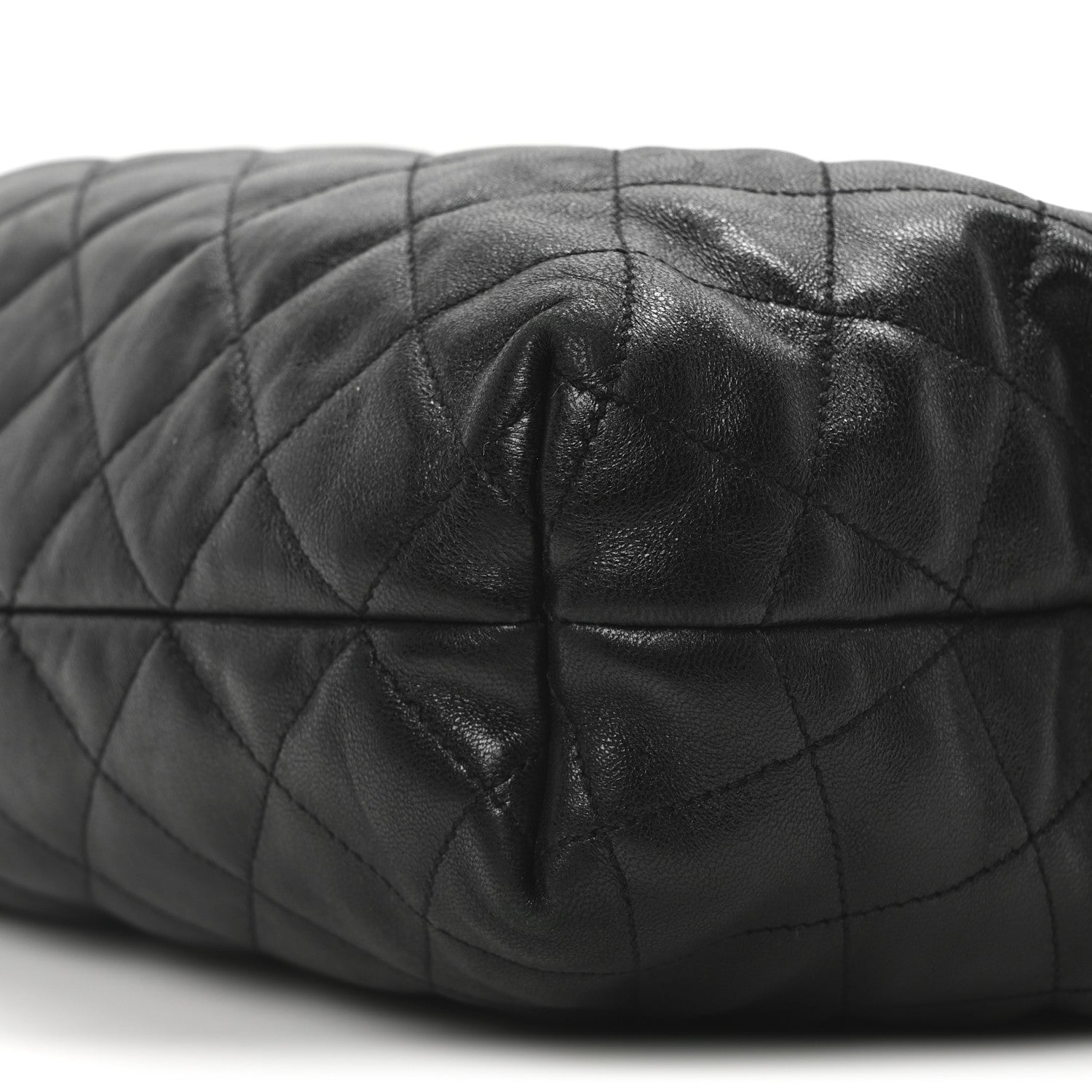 Saint Laurent Lambskin Quilted Maxi Icare Shopping Tote Black 10 of 10