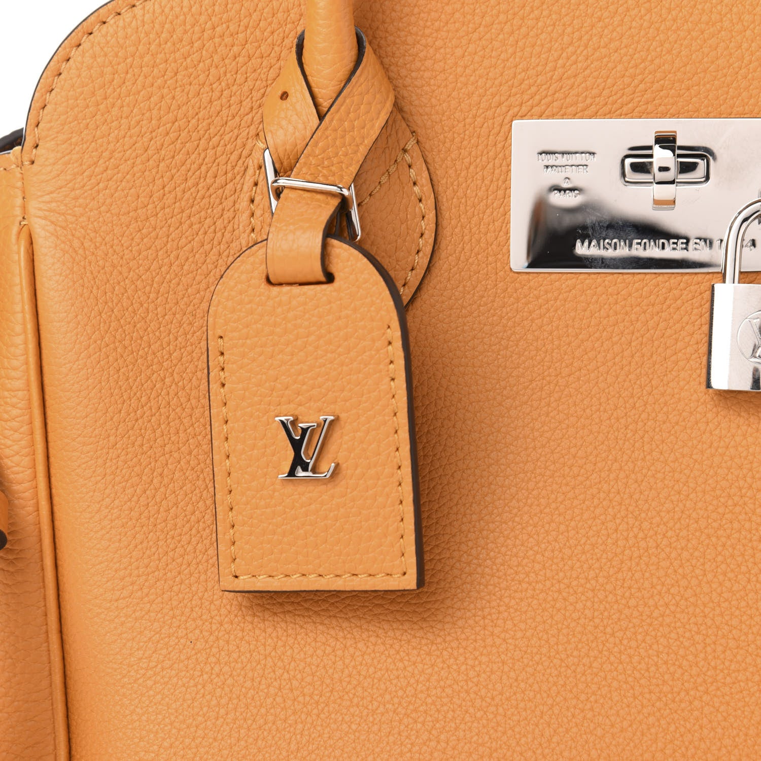 Louis Vuitton Veau Nuage Milla PM Safran 10 of 11