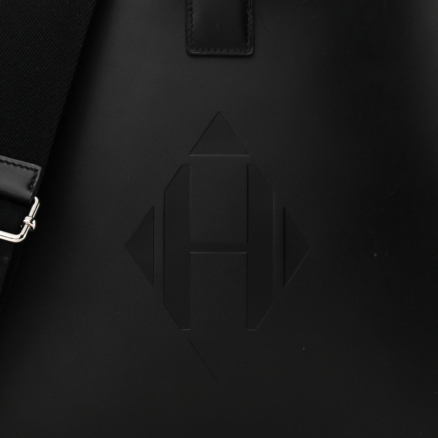 Vache Hunter Evelyne Sellier 29 PM Black