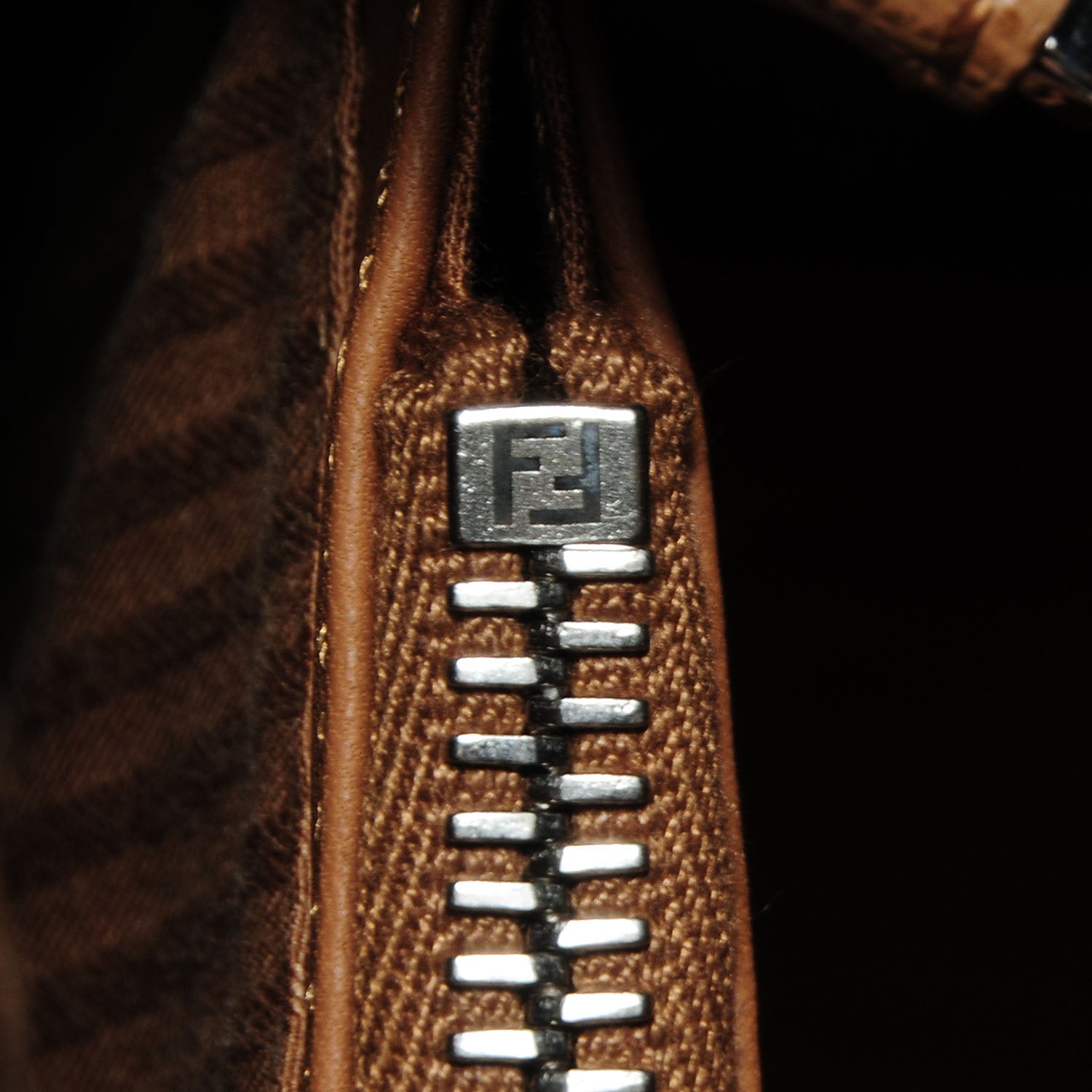 Fendi Vitello Elite Regular 2Jours Tote Orzo 11 of 12