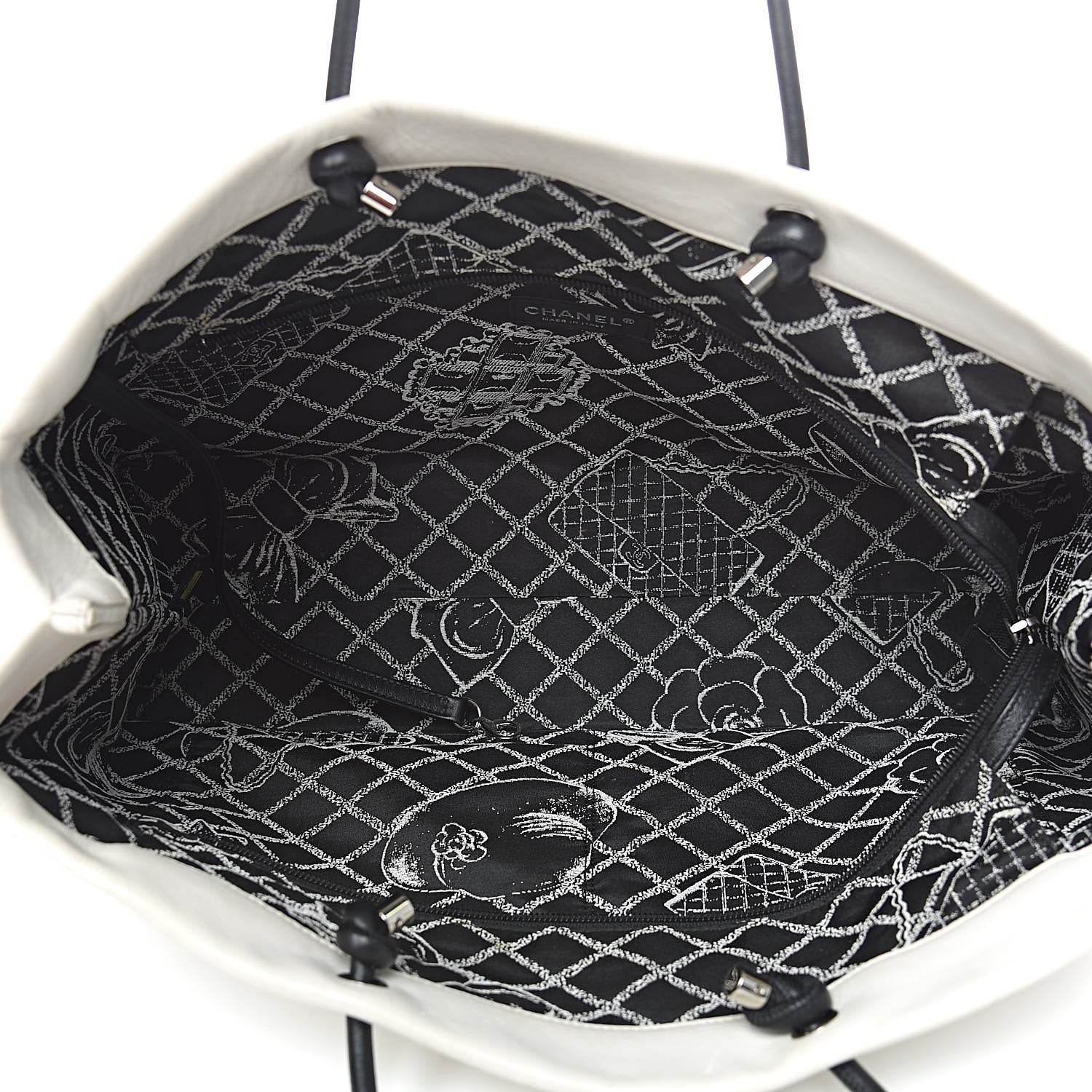 Chanel Calfskin Large Essential 31 Rue Cambon Tote White Black 5 of 26