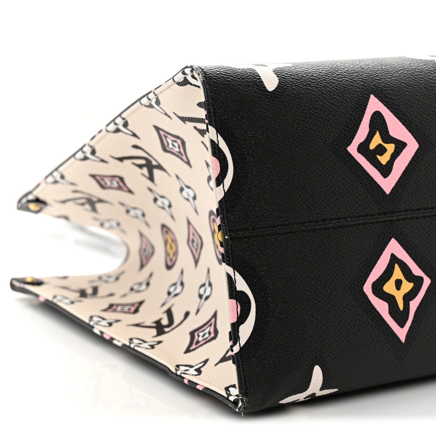 Louis Vuitton Monogram Giant Wild At Heart Onthego GM Black 8 of 13
