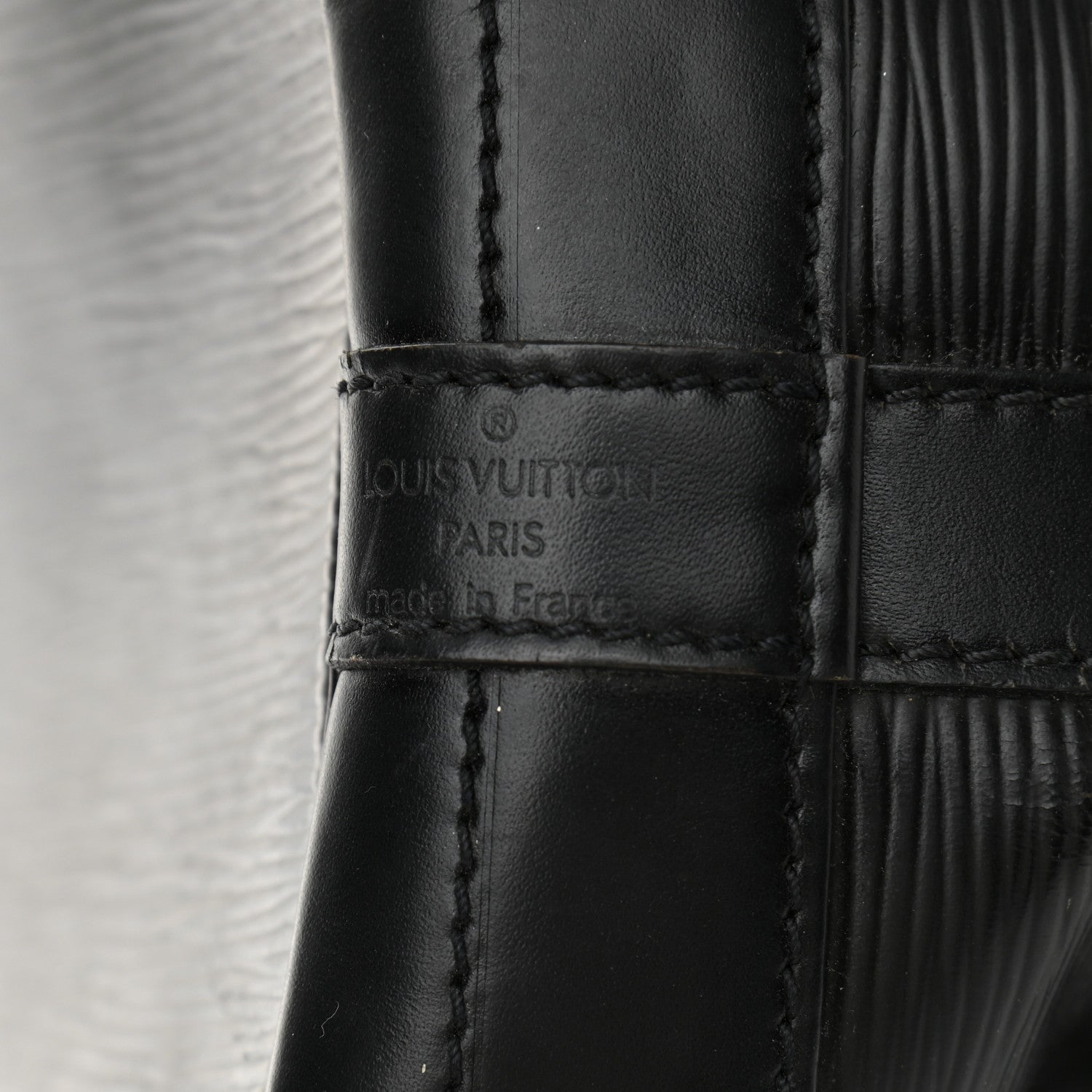 Louis Vuitton Epi Noe Black 7 of 15