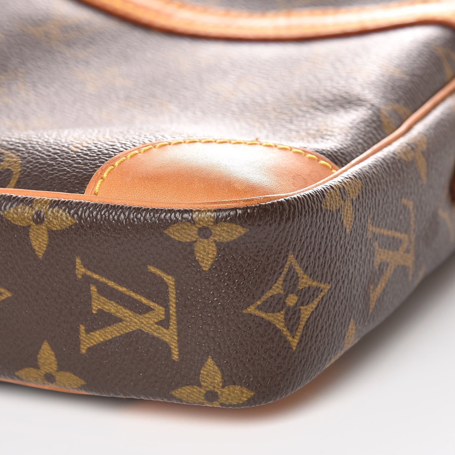 Louis Vuitton Monogram Danube 21 16 of 16
