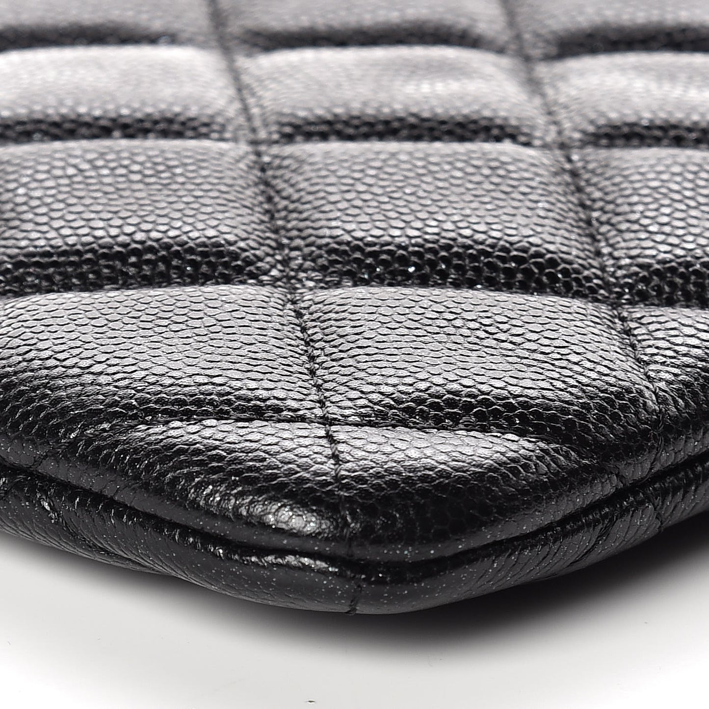 Metallic Caviar Quilted Medium Cosmetic Case Black