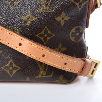 Louis Vuitton Monogram Trotteur 7 of 9
