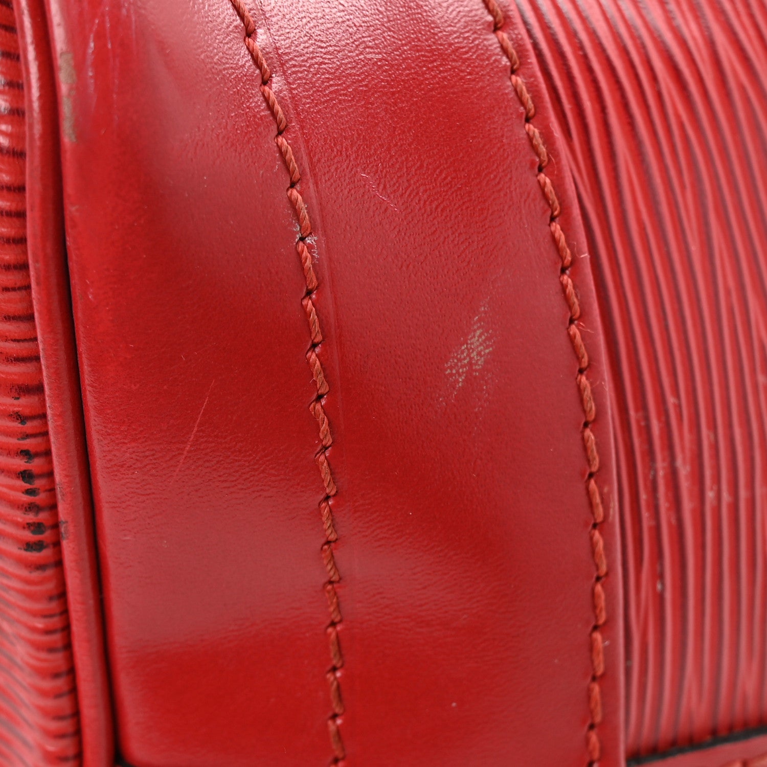 Louis Vuitton Epi Noe Castillan Red 12 of 12