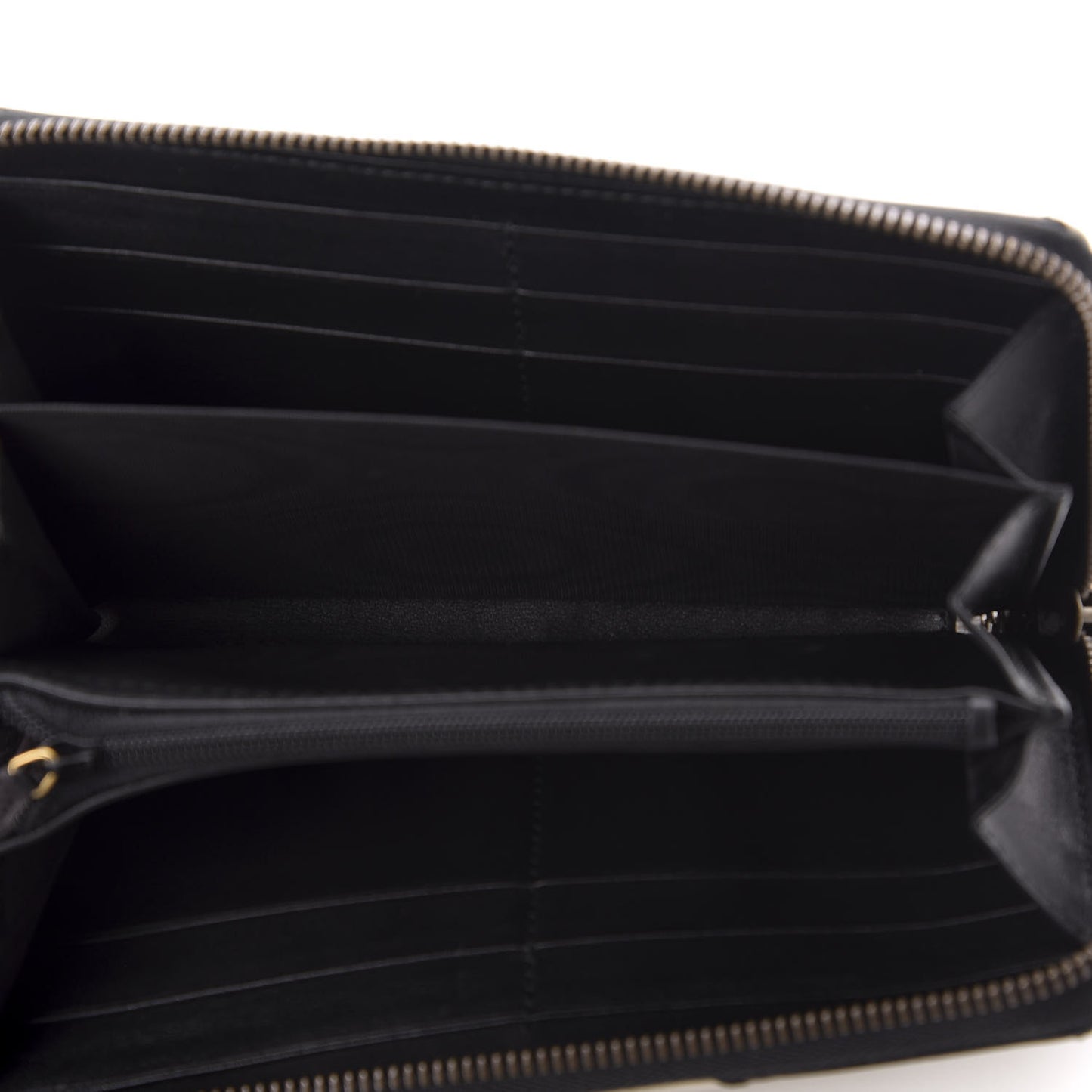 Calfskin Matelasse GG Marmont Zip Around Wallet Black White