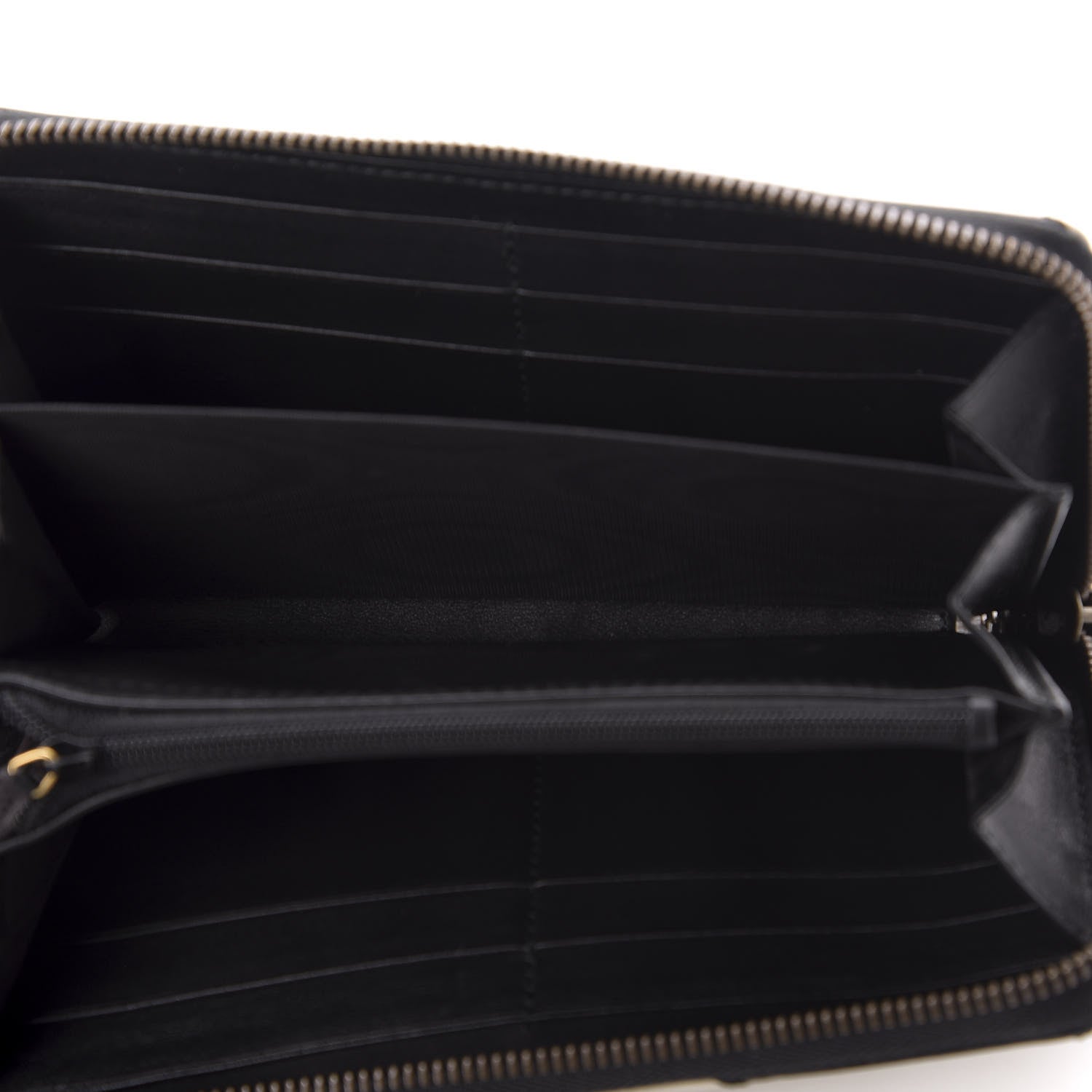 Gucci Calfskin Matelasse GG Marmont Zip Around Wallet Black White 5 of 6