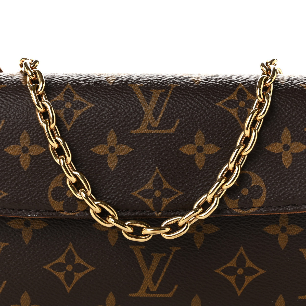 Monogram Ivy Wallet On Chain