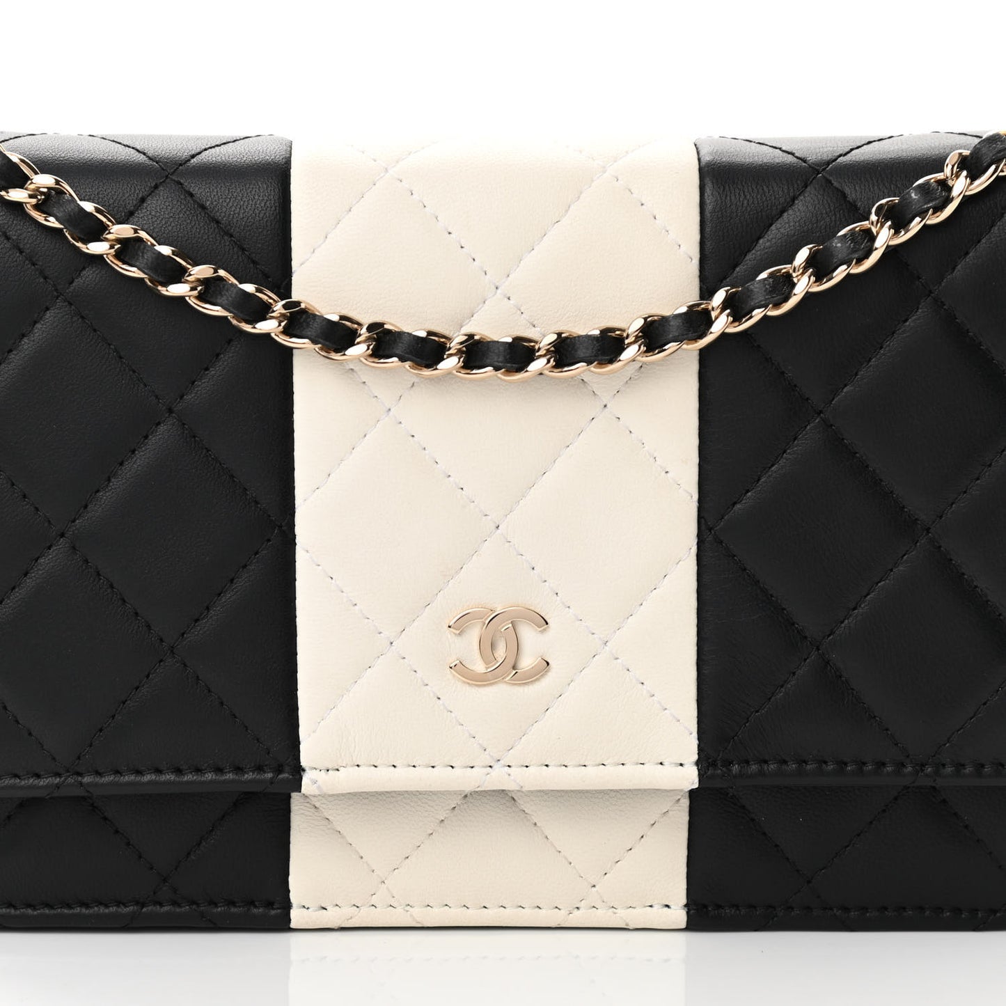 Lambskin Quilted Wallet On Chain WOC White Black