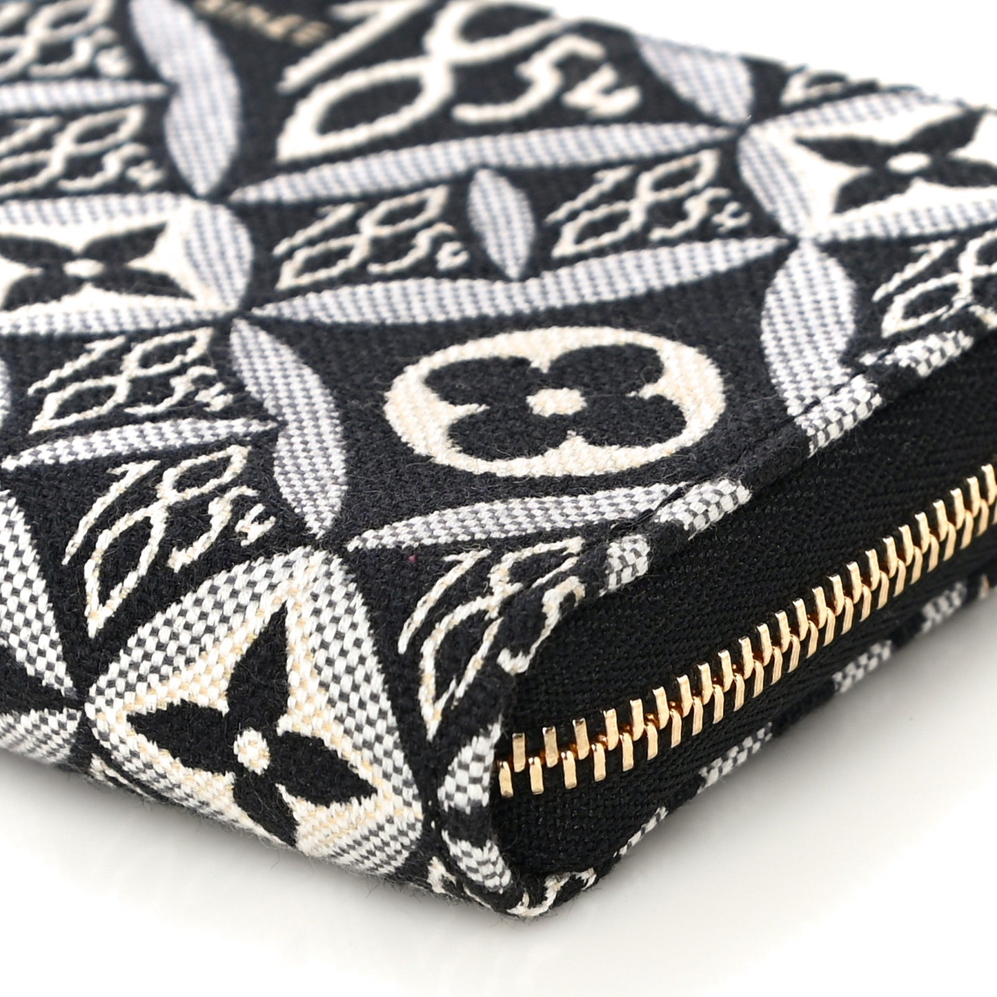 Jacquard Since 1854 Zippy Coin Purse Grey