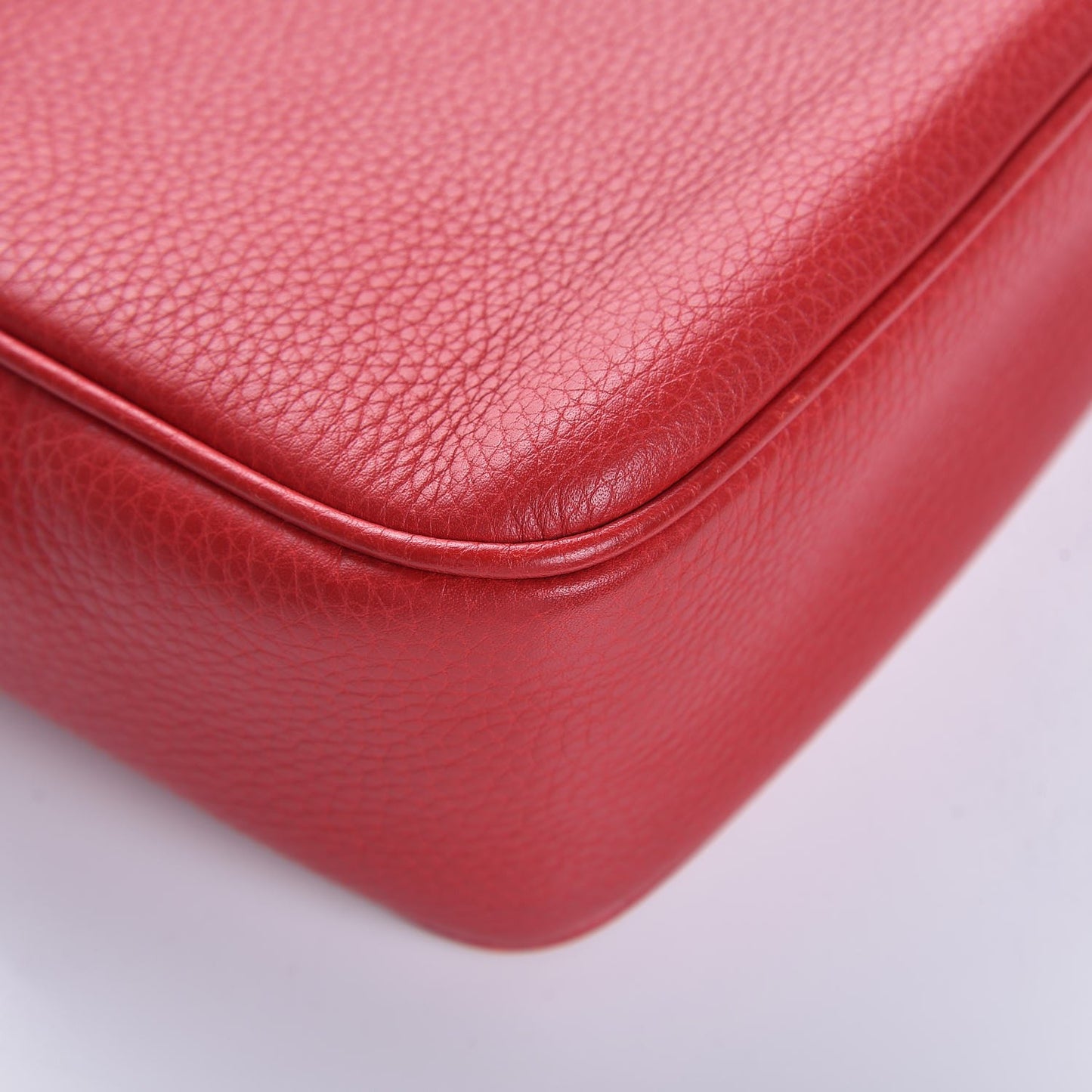 Pebbled Calfskin Small Soho Disco Bag Tabasco Red