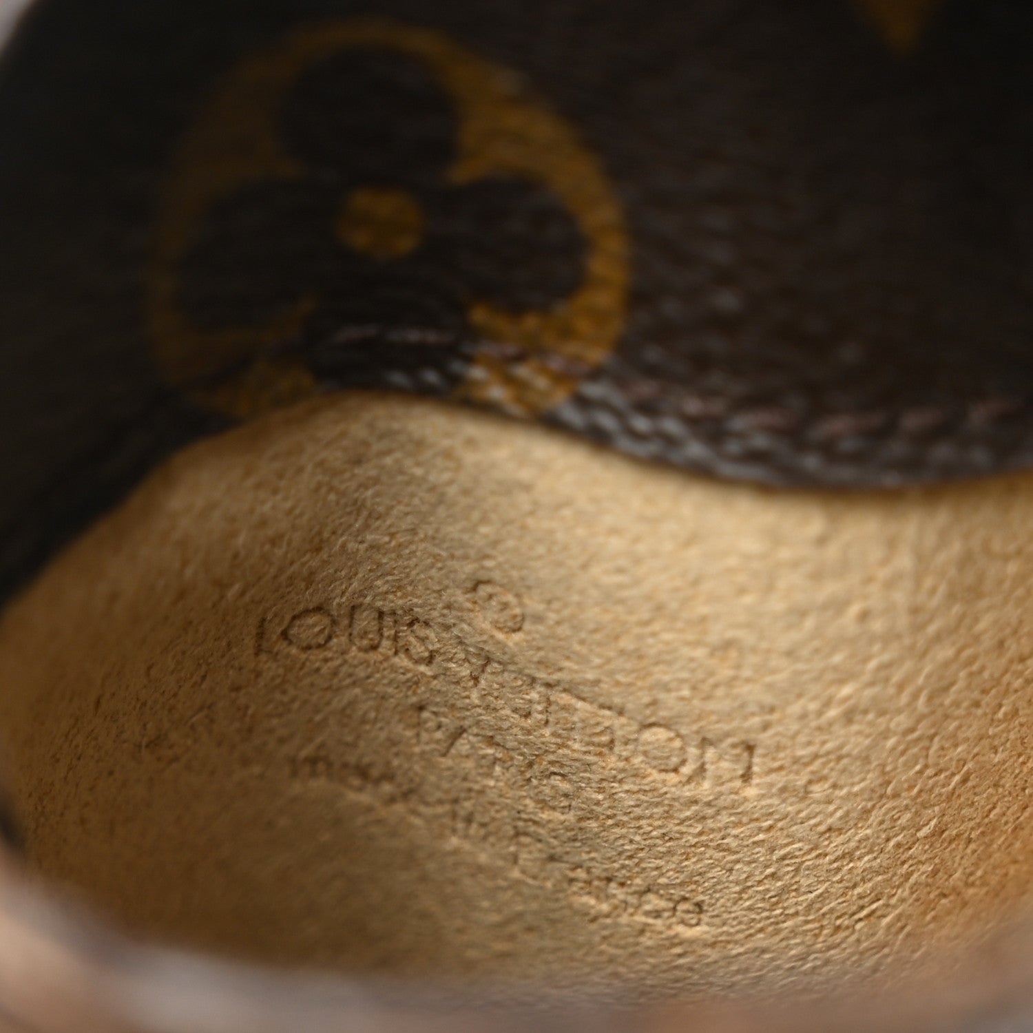 Louis Vuitton Monogram Sunglasses Case MM 6 of 7