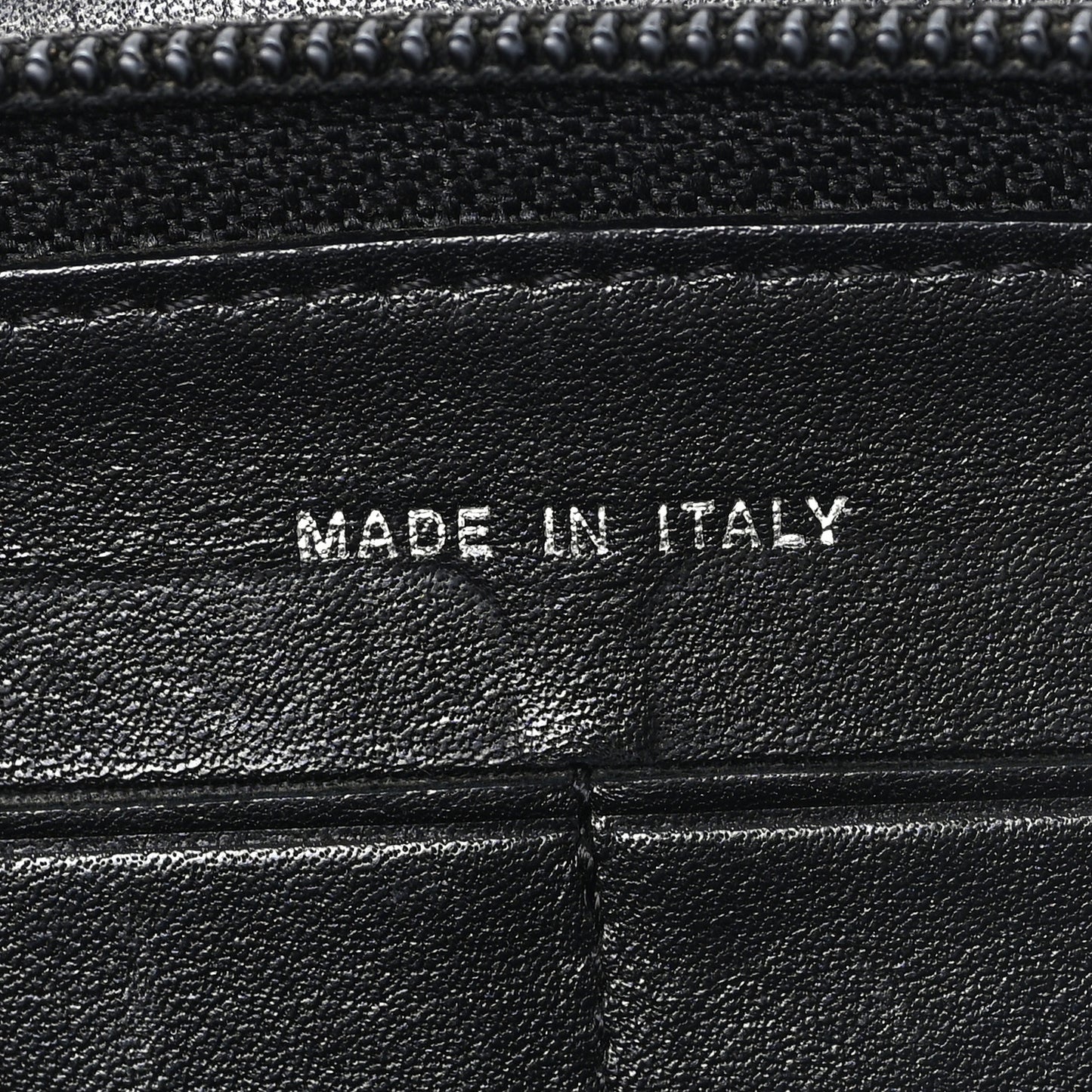 Patent Trousse Maquil Wallet Black