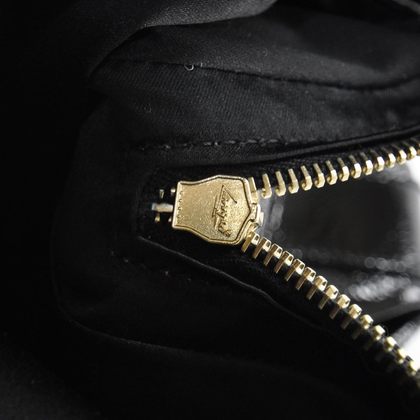 Patent Large Muse Black