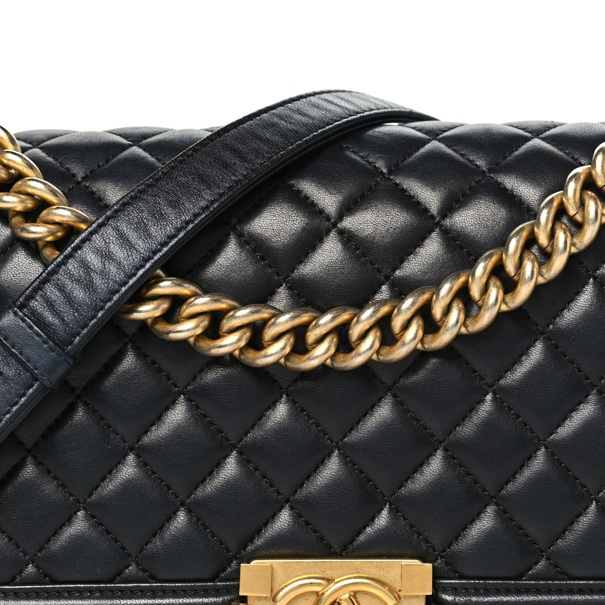 Lambskin Quilted Medium Boy Flap Black