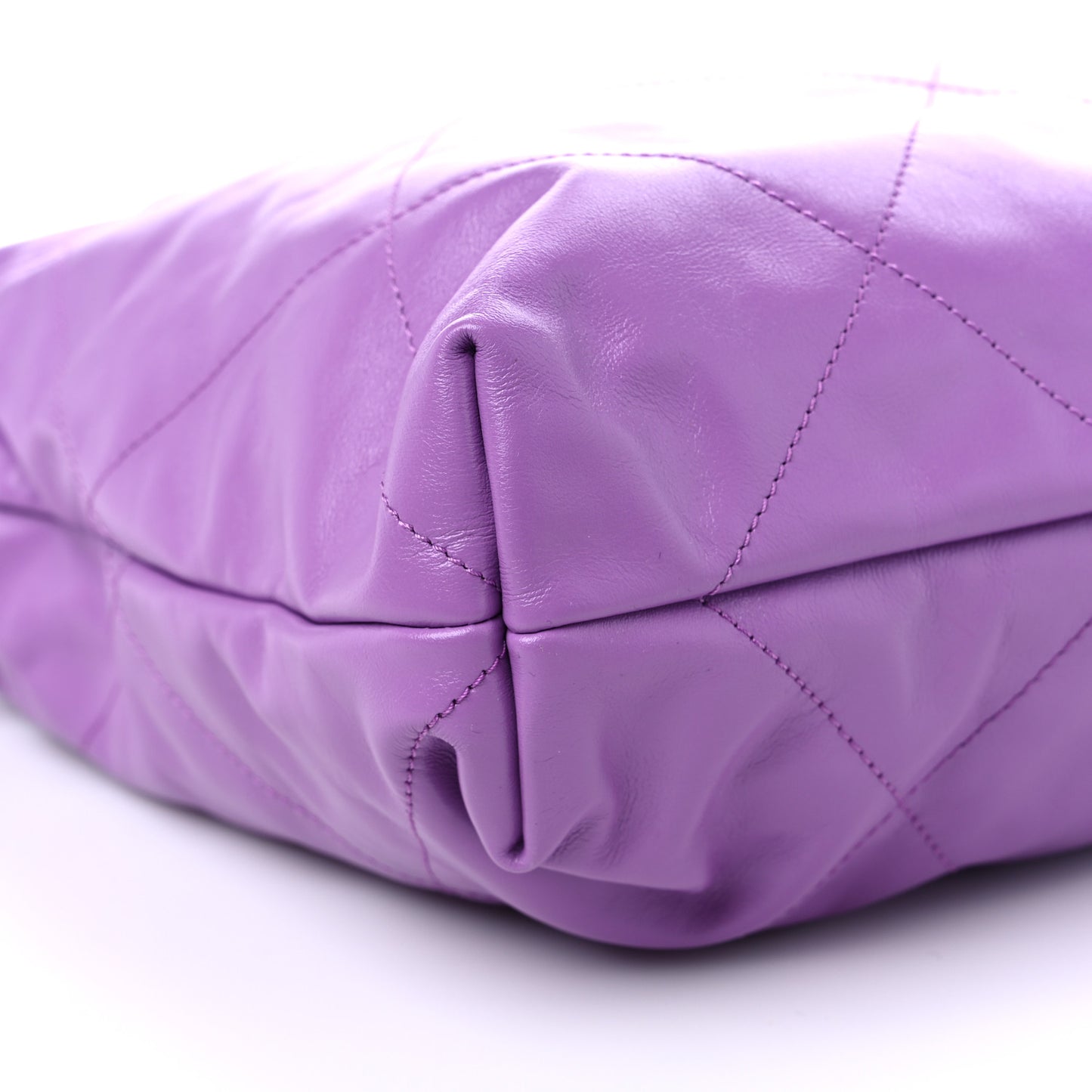 Shiny Calfskin Quilted Chanel 22 Purple