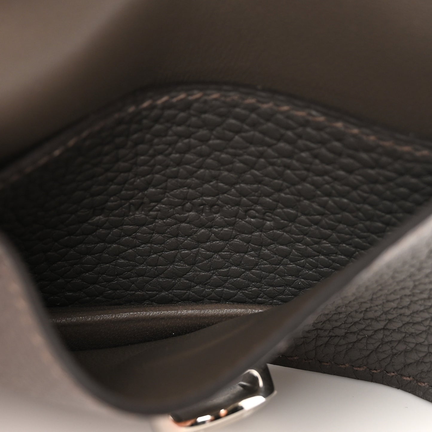 Togo Dogon Card Case Etain