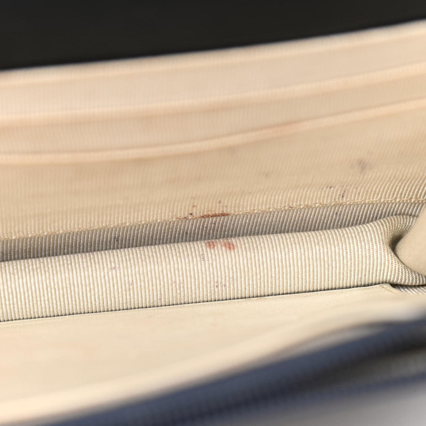 Grained Calfskin Diamond Stitched Wallet On Chain WOC Dark Navy White