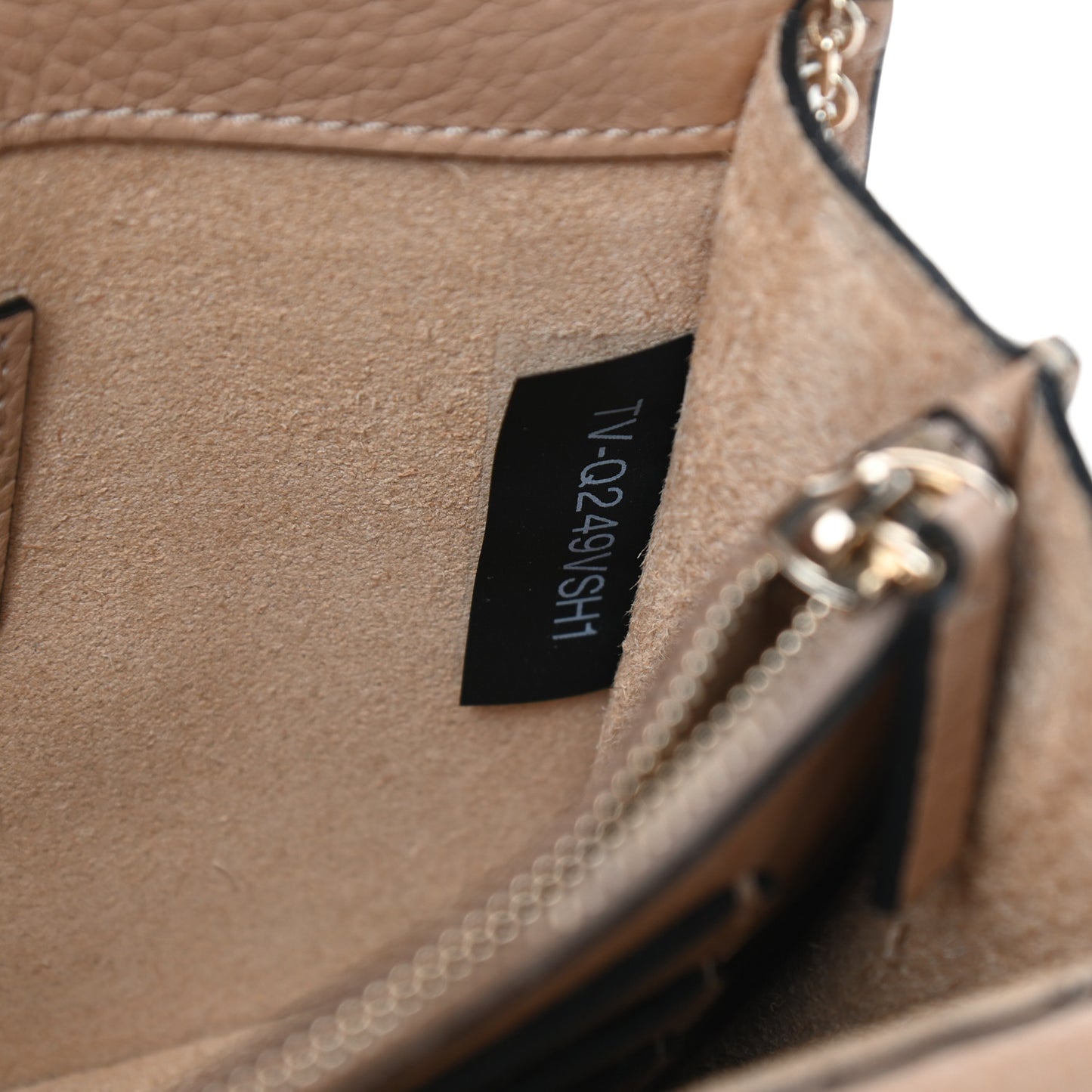 Pebbled Calfskin Rockstud Wallet on Chain Camel Rose