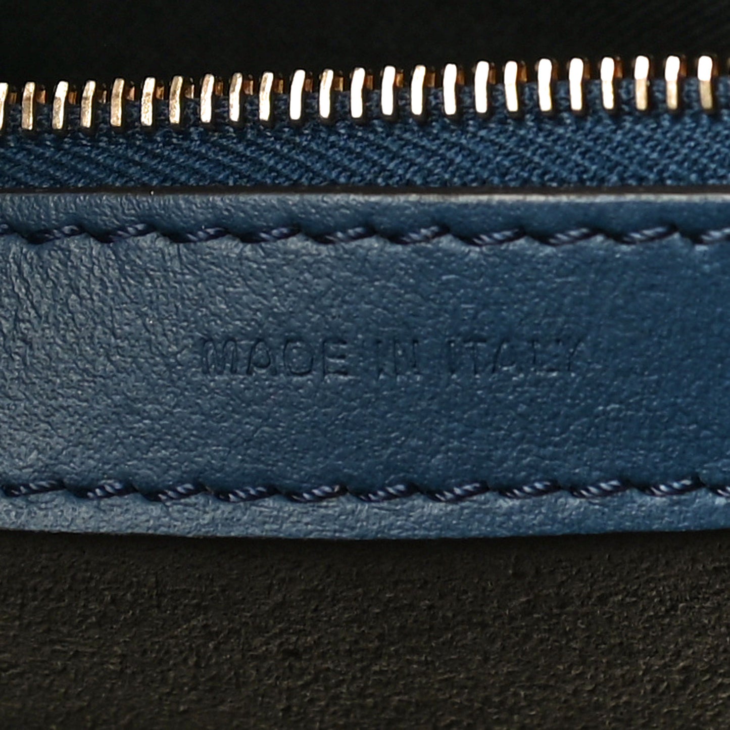 Vitello Century Opaco F is Fendi Bi-Color Small Runaway Satchel Blu Scuro Black
