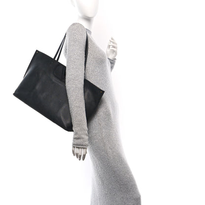 Valentino Garavani Calfskin Large Vlogo Fillme Tote Black 2 of 9