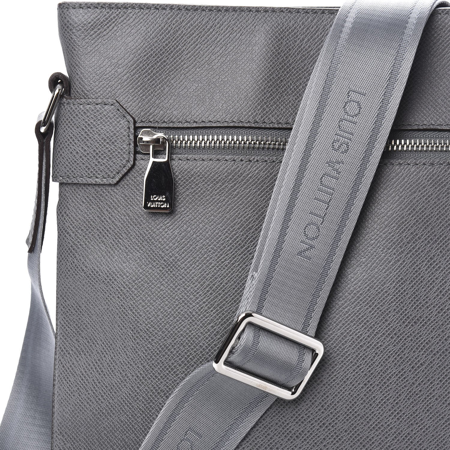 Louis Vuitton Taiga Sasha Messenger Glacier 11 of 11