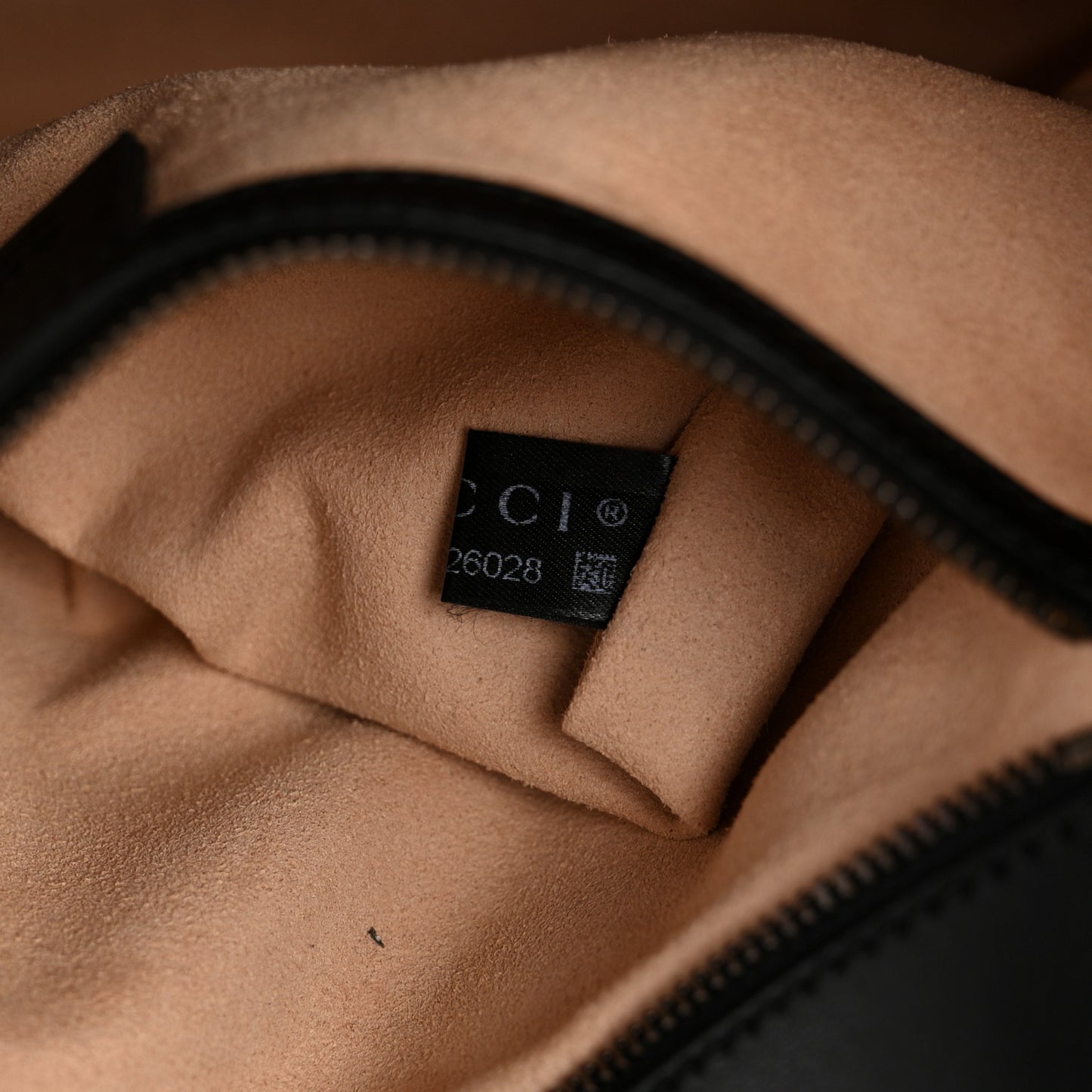 Calfskin Matelasse Medium GG Marmont Shoulder Bag Black