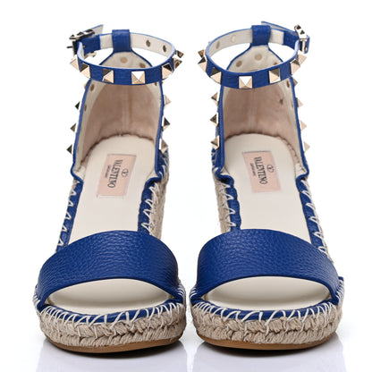 Valentino Garavani Grained Calfskin Rockstud Ankle Strap Espadrille 15/105mm Wedge Sandals 36 Blu Delft Natural 2 of 12