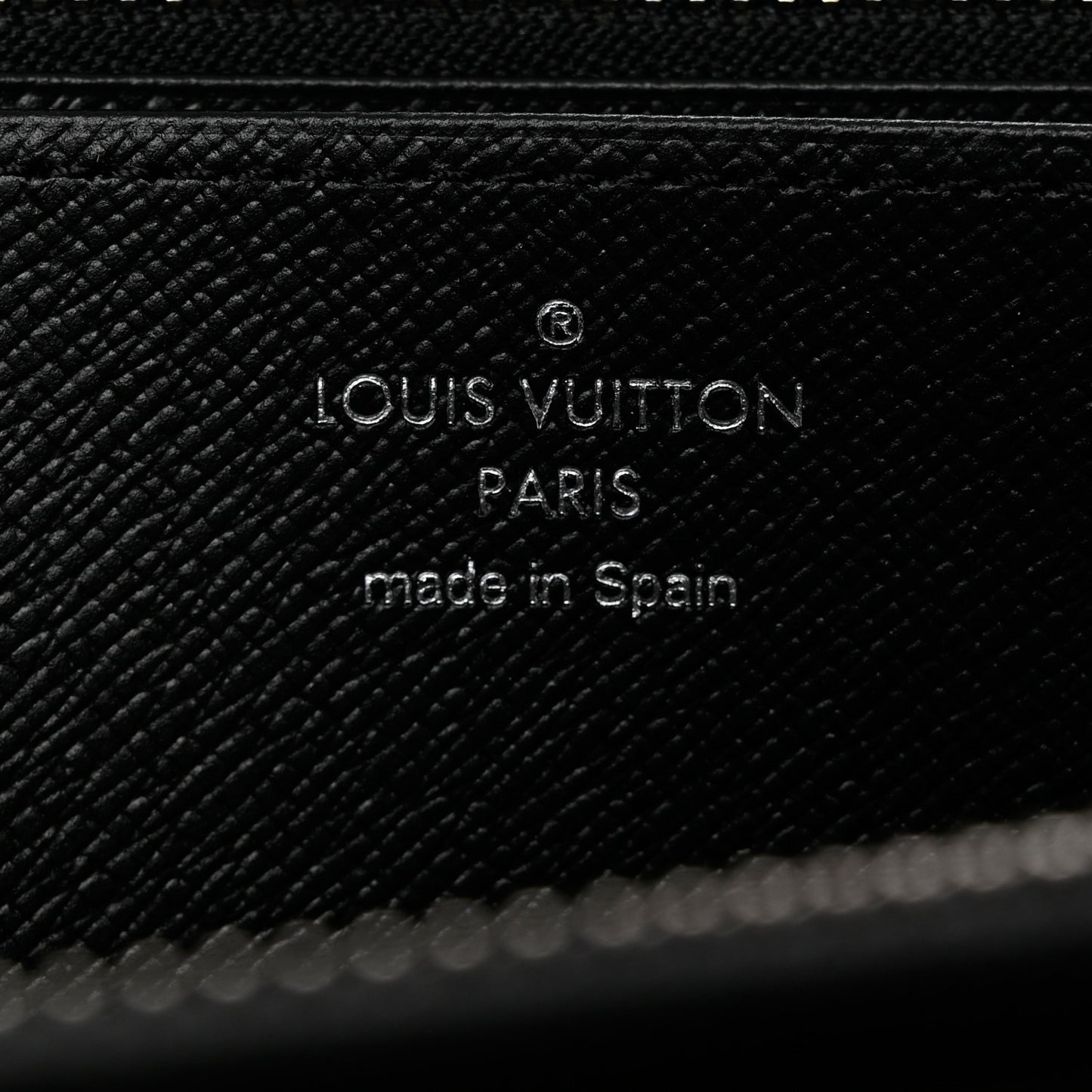 Epi LV Stories Zippy Wallet Black