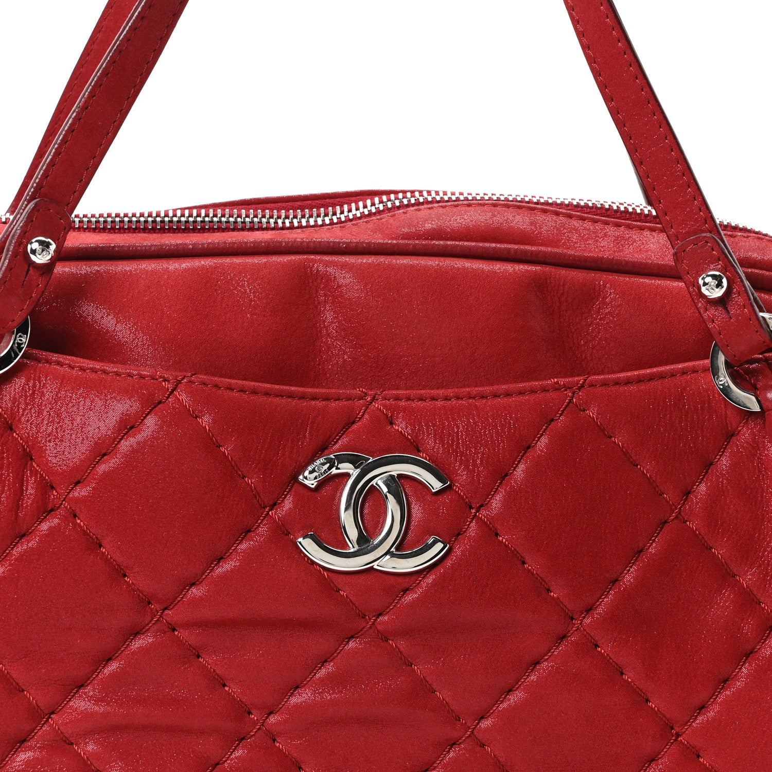 Chanel Iridescent Calfskin Quilted Relax CC Camera Case Red 14 of 19