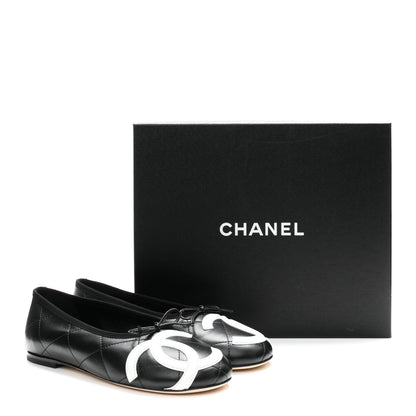 Chanel Lambskin Quilted CC Cambon Ballet Flats 38.5 Black White 10 of 10