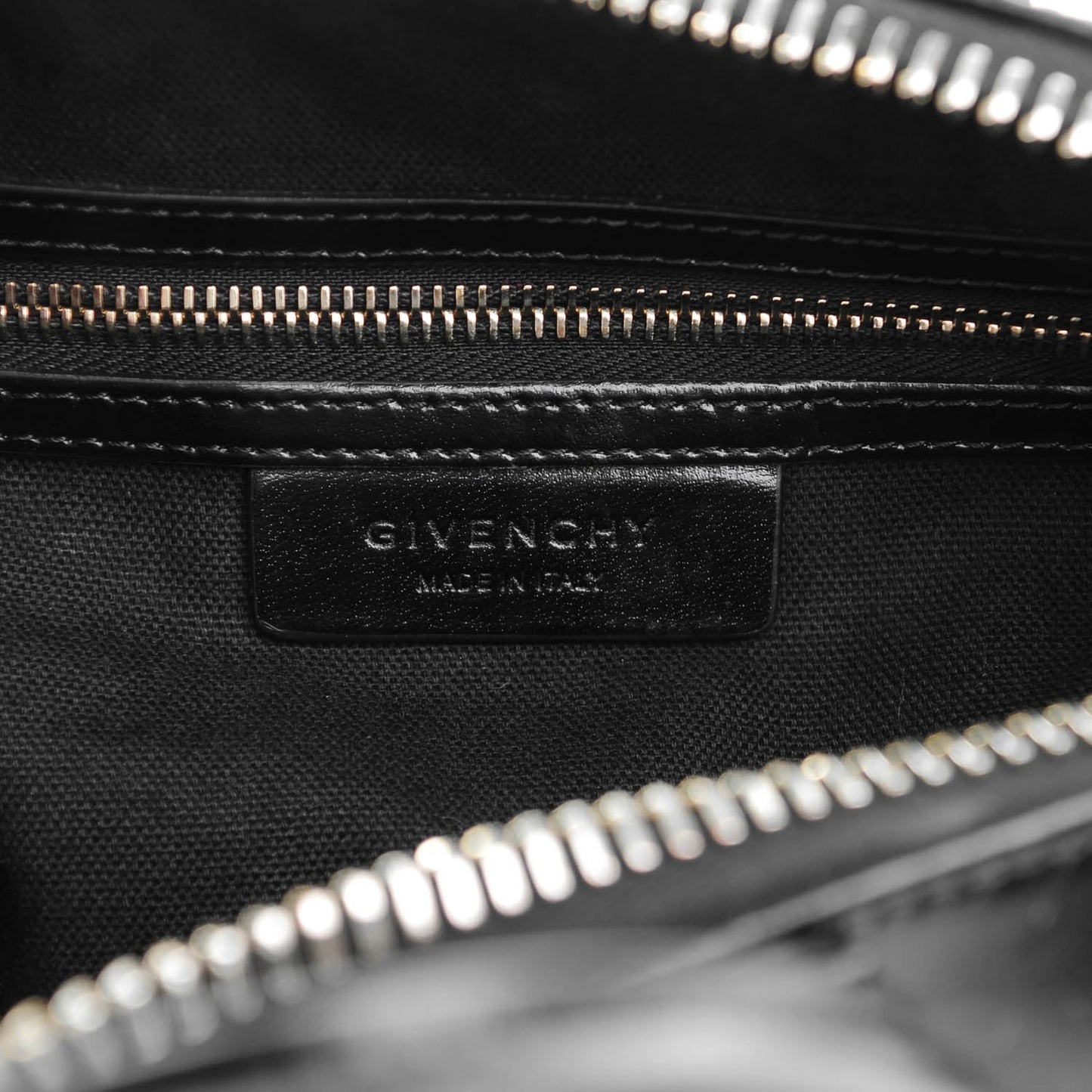 Shiny Lord Calfskin Mini Antigona Black